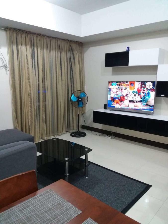 Cubao Manhattanheights Unit 23D Tower C, 1 Br Manila Kültér fotó